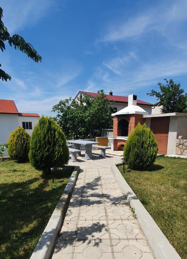 Guest House Angela Senj  Esterno foto