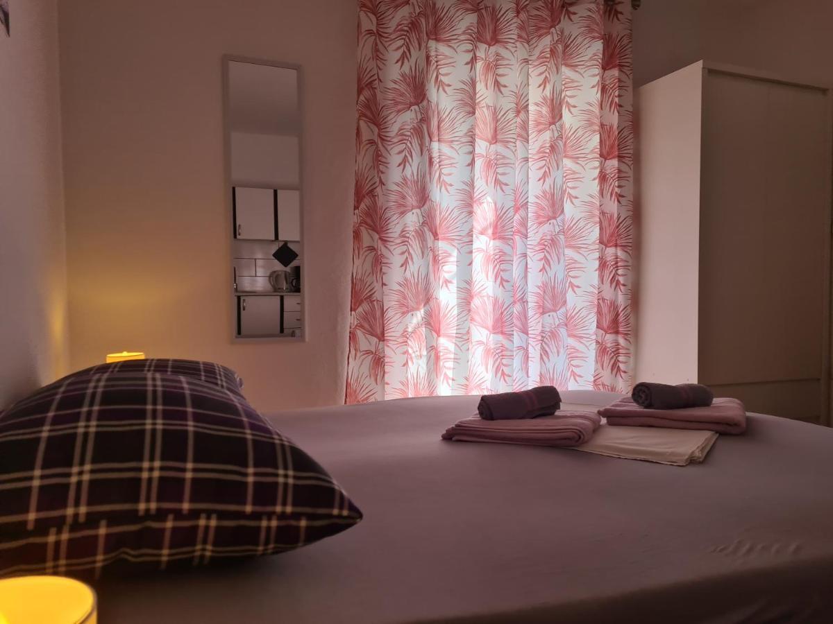 Guest House Angela Senj  Esterno foto