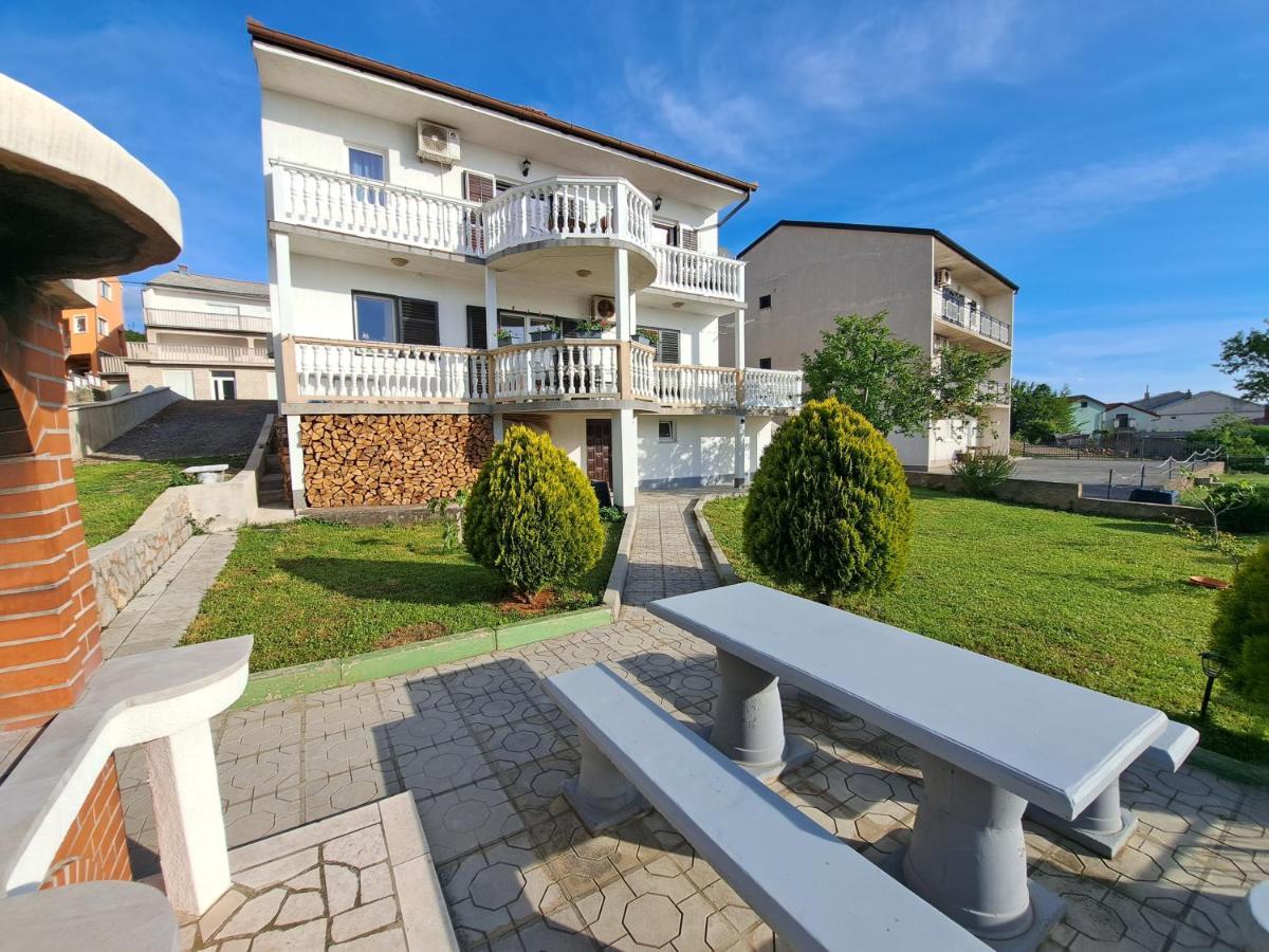 Guest House Angela Senj  Esterno foto